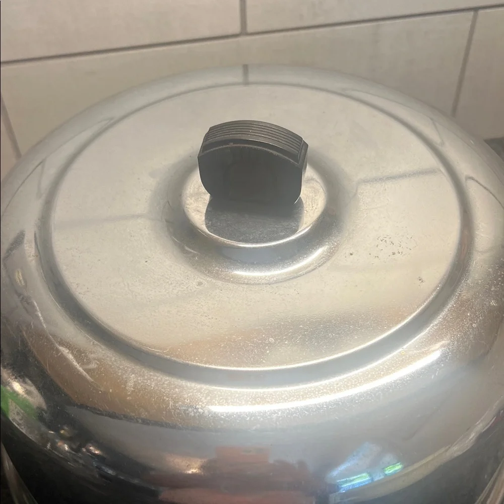 Vintage 11” Stainless Steel Cake Dome Cover. Black handle.